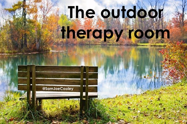 wood-bench_outdoor_therapy_room_talking_psychology_clinical_sam_cooley_blog_nature_conntection